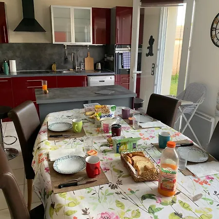 2 A 4 Personnes Au Calme Homestay *