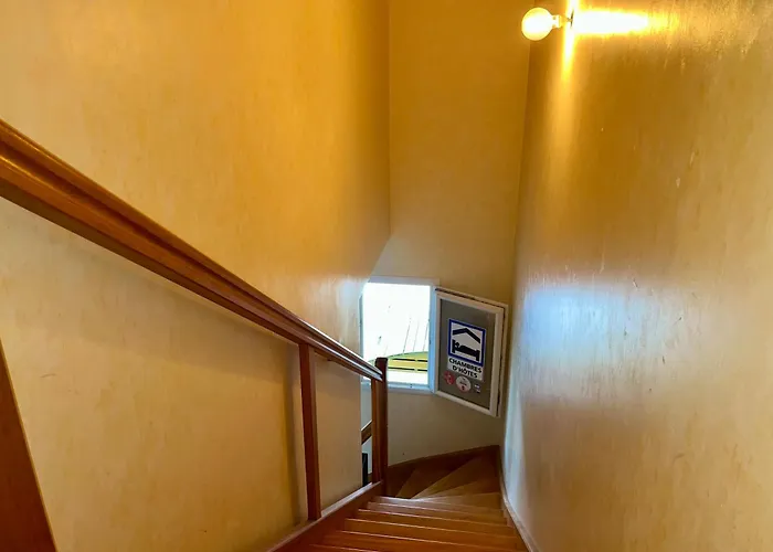 Проживание в семье Greg House 49 - D'hotes *